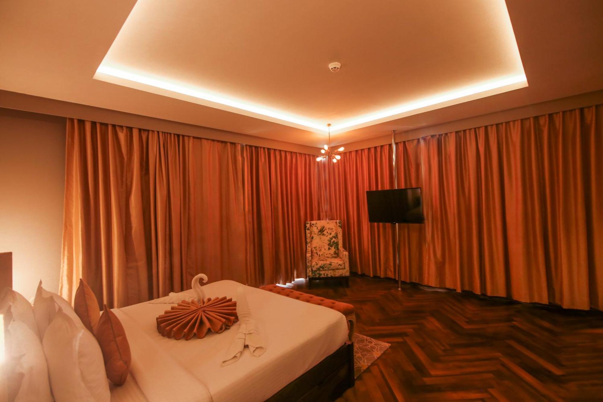 Hotel Polo Towers Agartala Exterior foto